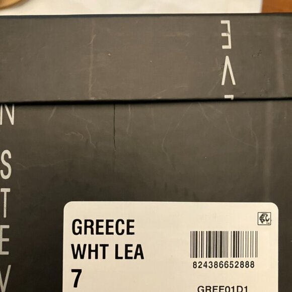 NWT White Grecian Madden Sandals - Picture 9 of 9